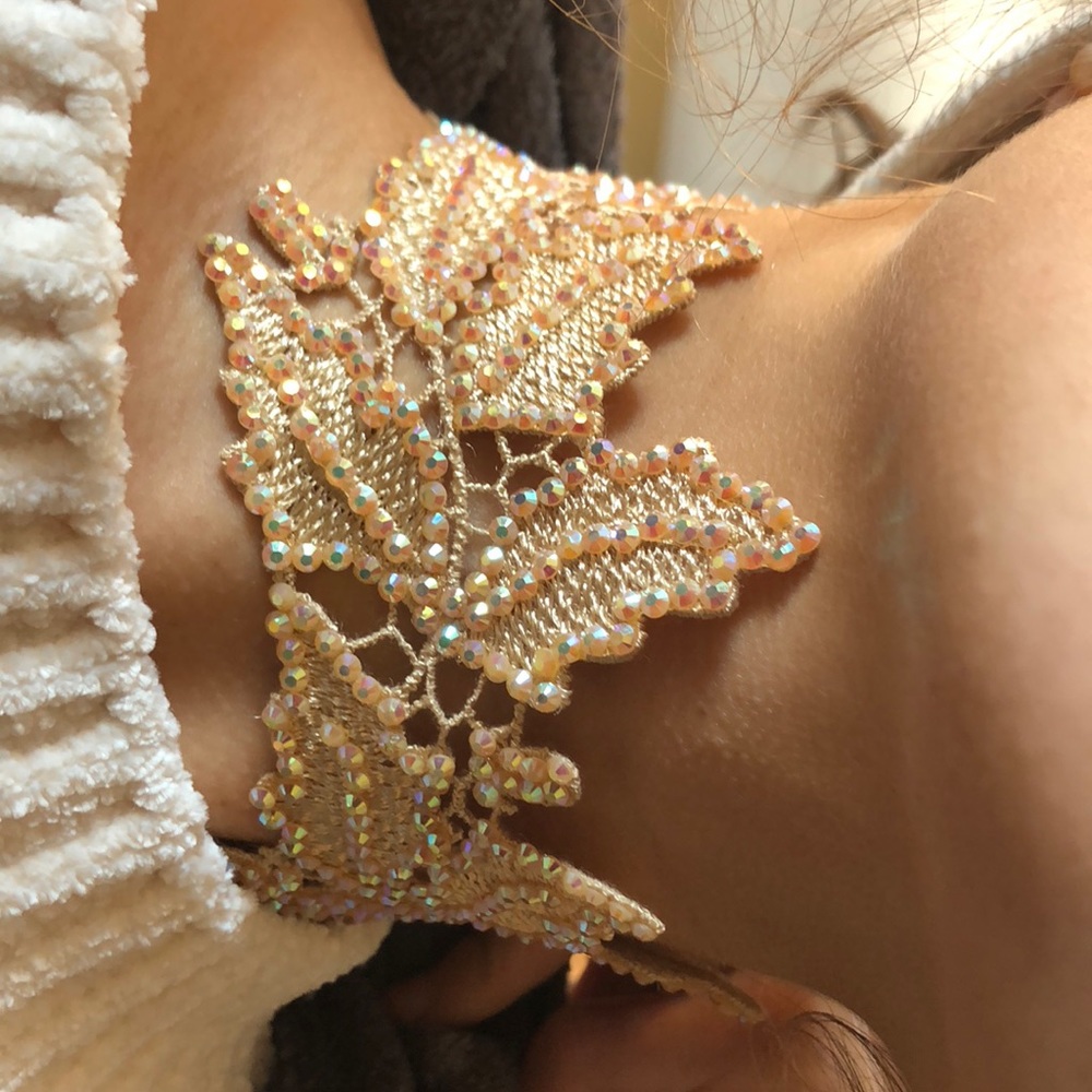 Crystal leaf choker - new w/tags